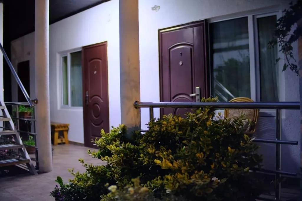 В Гостях На Иссык-Куле Hotel Cholpon-Ata Ngoại thất bức ảnh